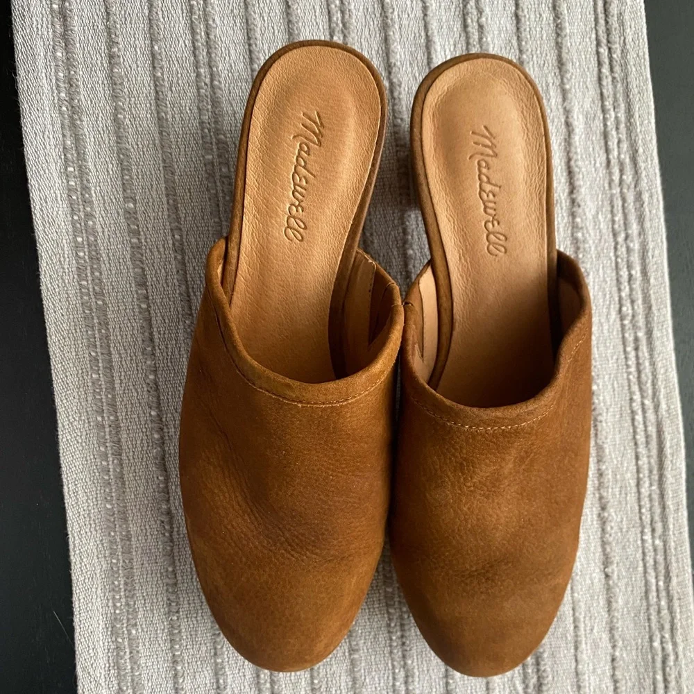 Madewell leather clogs. - Picture 2 of 6